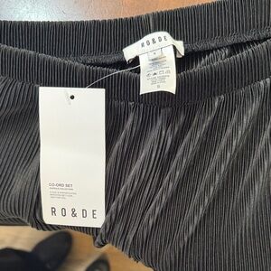 Ro & De Black Pleated Co-Ord Top